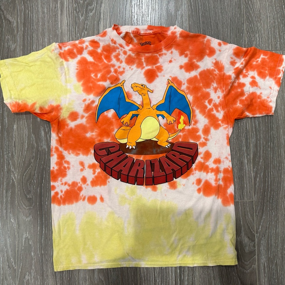 Pokémon Charizard T-Shirt short sleeve size L